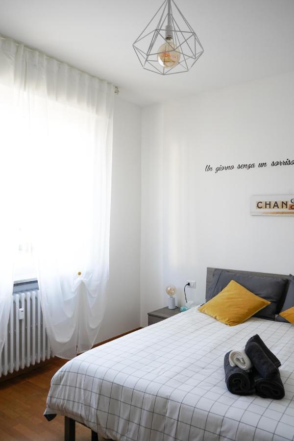 10 Min From The Airport-Wifi-Free Parking Apartment Samarate ภายนอก รูปภาพ