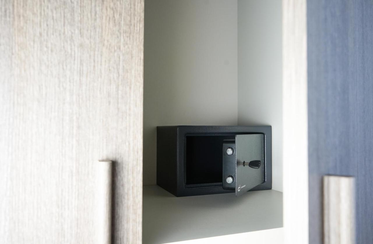 10 Min From The Airport-Wifi-Free Parking Apartment Samarate ภายนอก รูปภาพ